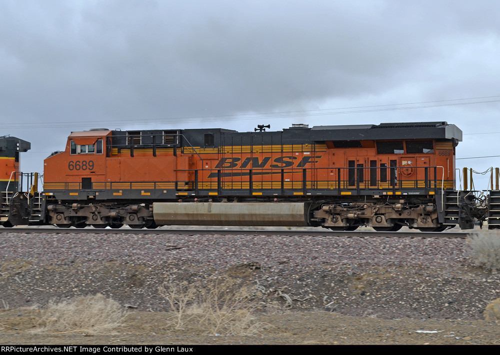 BNSF 6689